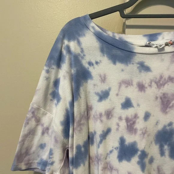 Purple and blue semi tie-dye slight crop top - Picture 2 of 4